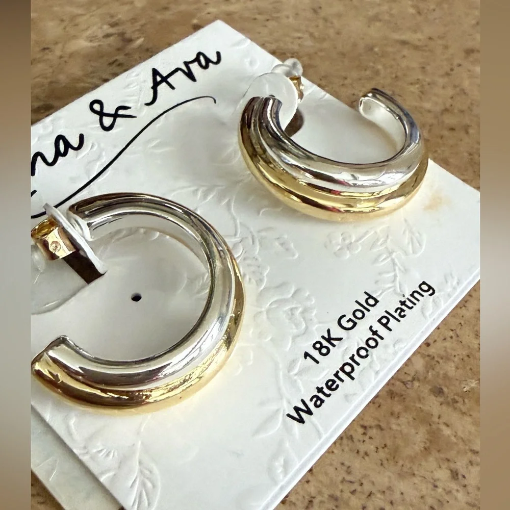 NWT Anna & Ava 18K Gold Plated Hoop Earrings